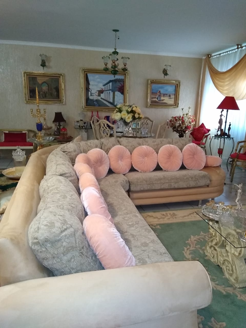 VENDO CASA COM 02 TERRENOS E P